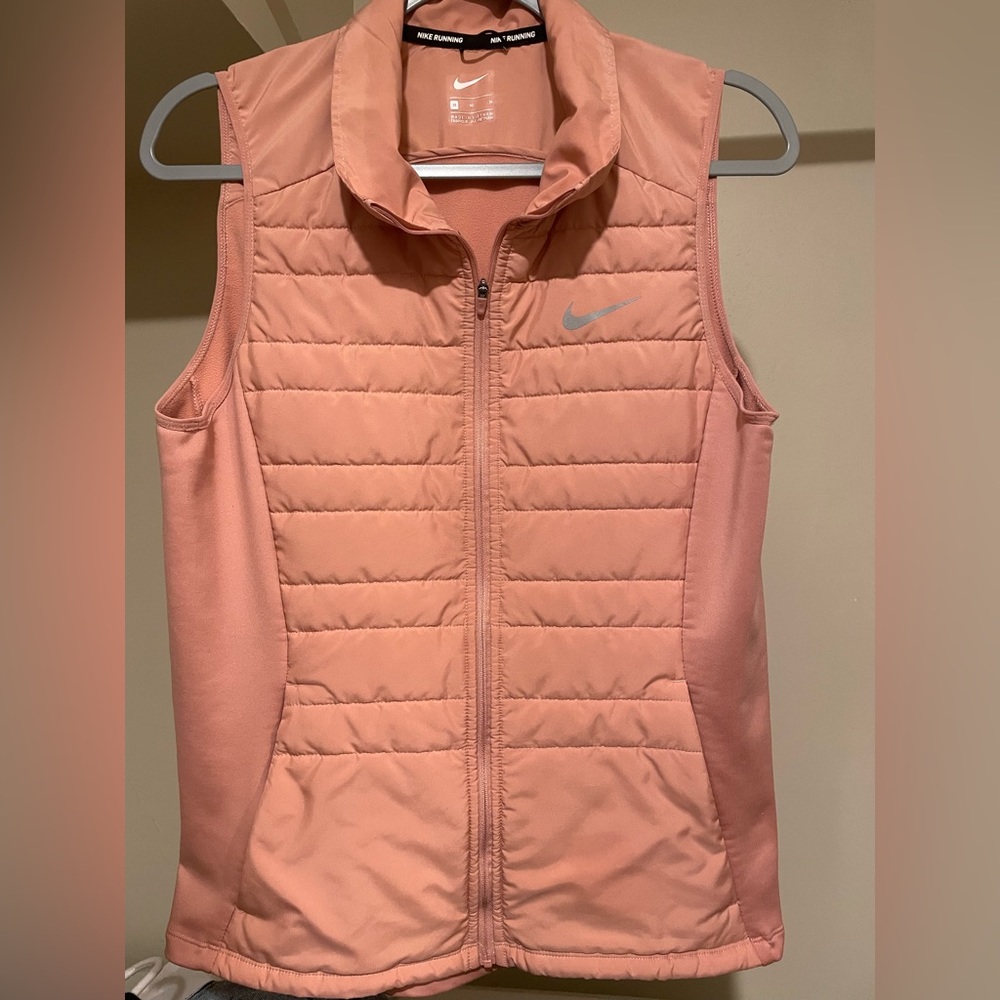 Women’s Medium Mauve Nike Running Vest